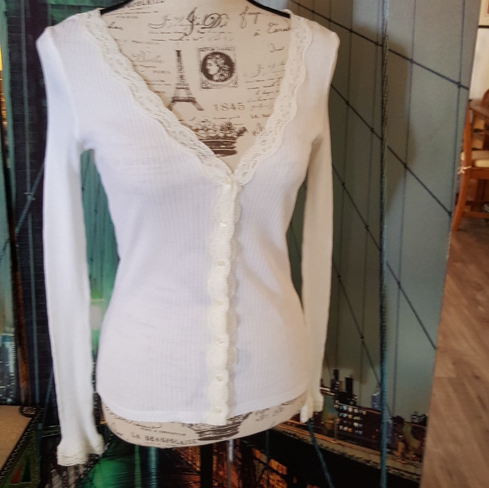 White button up long sleeved top